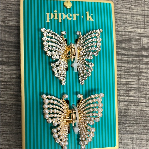 Piper K | Gem & Pearl Butterfly Hair Clips ✨ - Picture 4 of 7
